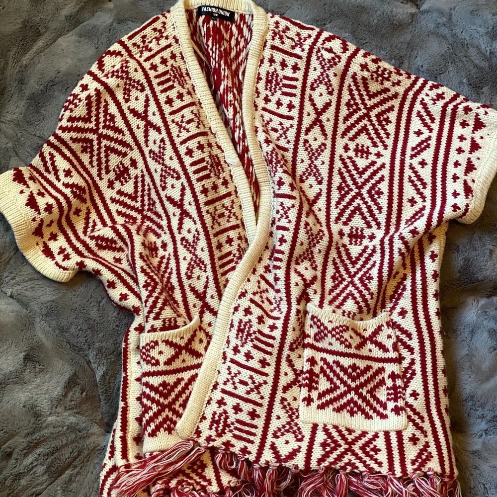 Short-Sleeved Cardigan with Tassel
